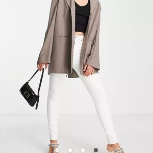 NWOT Topshop Jamie jean in off White Size 30